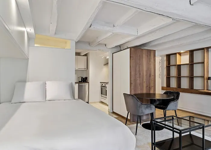 Daire Serene Haven On Rue Du Nord